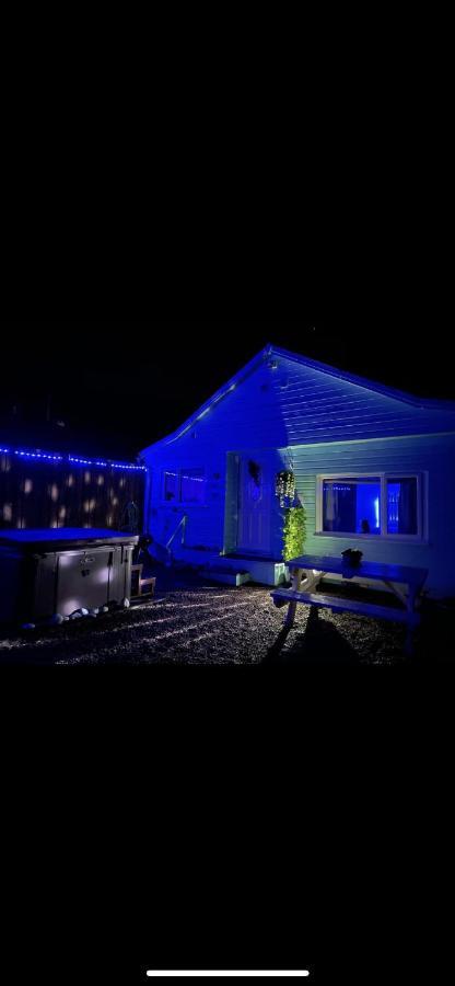 Bankhead Accommodation With Hot Tub In Aberdeenshire Gamrie ภายนอก รูปภาพ